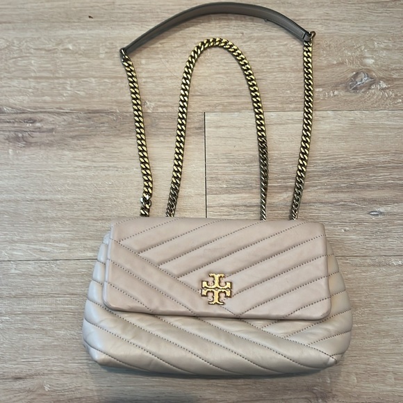 Tory Burch Small KIRA Chevron Shoulder Nappa Leather Bag Devon Sand $548 - Picture 2 of 13